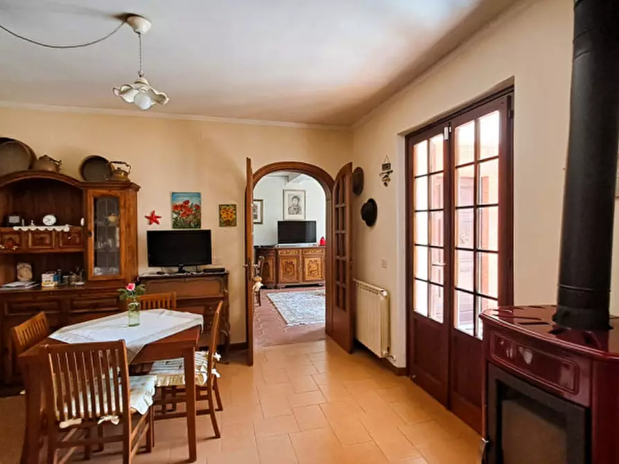 Immagine 4 di Villetta a schiera in vendita  a Castiglione Del Lago