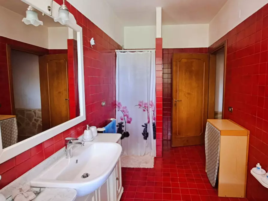 Immagine 8 di Villetta a schiera in vendita  a Castiglione Del Lago