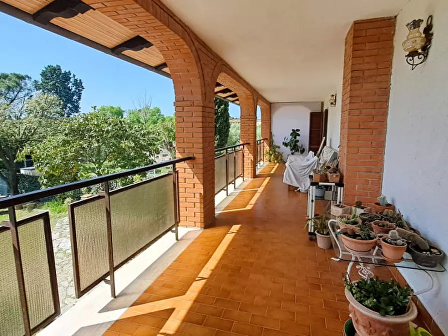 Immagine 10 di Villetta a schiera in vendita  a Castiglione Del Lago