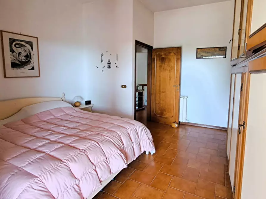 Immagine 13 di Villetta a schiera in vendita  a Castiglione Del Lago