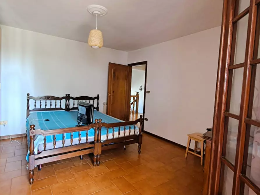 Immagine 14 di Villetta a schiera in vendita  a Castiglione Del Lago