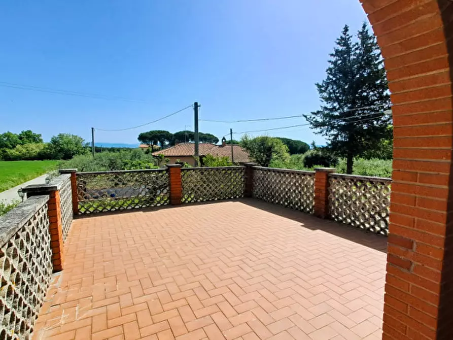 Immagine 18 di Villetta a schiera in vendita  a Castiglione Del Lago