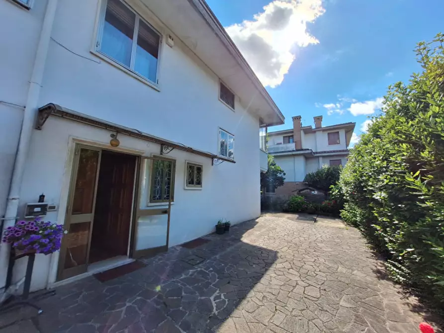 Immagine 25 di Casa bifamiliare in vendita  in Via Lago di Trasimeno a Vicenza