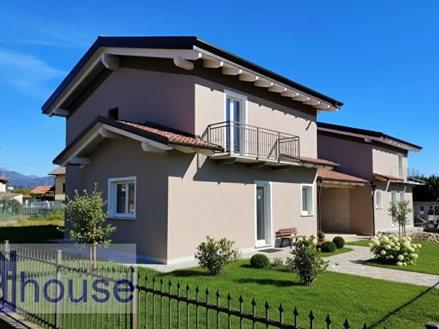 Immagine 3 di Villa in vendita  a Candelo