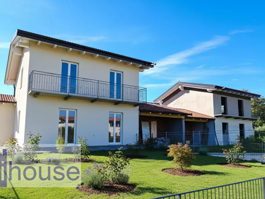 Immagine 4 di Villa in vendita  a Candelo