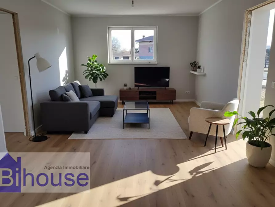 Immagine 8 di Villa in vendita  a Candelo