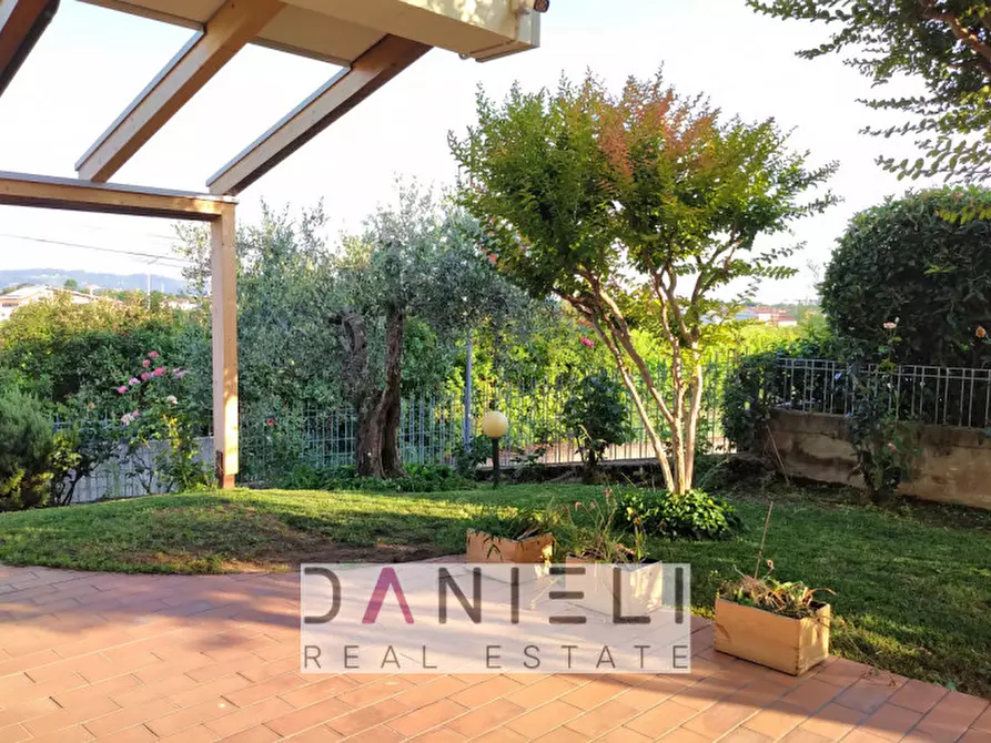 Immagine 2 di Villa in vendita  in Via Montegrappa a Montebello Vicentino