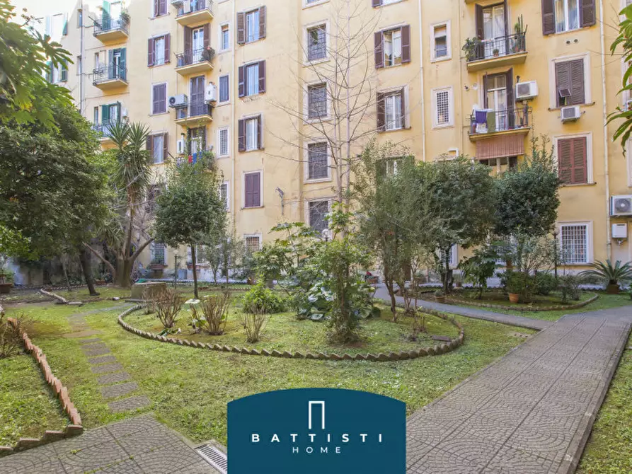 Immagine 1 di Appartamento in vendita  in Via Monte Zebio a Roma