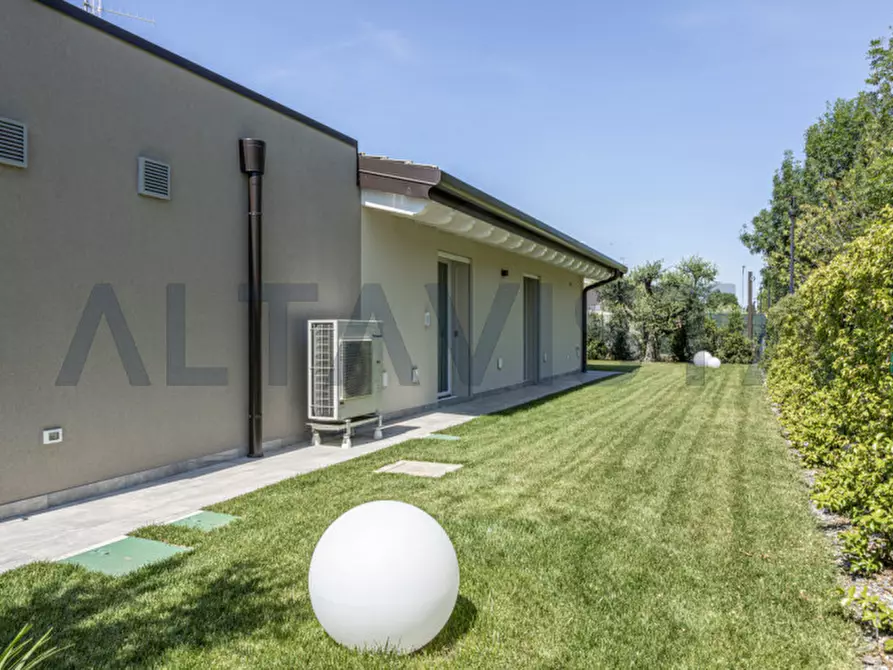 Immagine 54 di Villa in vendita  in via bolognina a Bedizzole