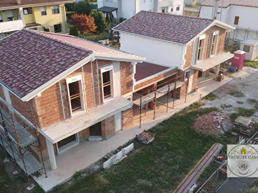 Immagine 15 di Casa bifamiliare in vendita  in Via Giosuè Carducci a Megliadino San Vitale