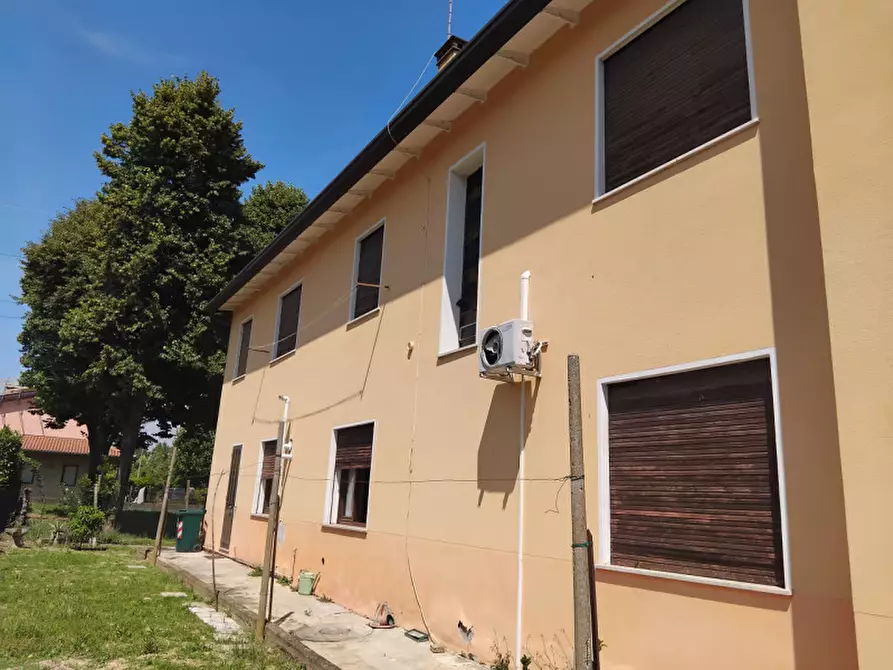 Immagine 1 di Casa indipendente in vendita  in via caltana, 159 a Mirano