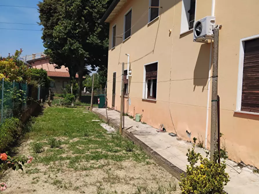 Immagine 1 di Casa indipendente in vendita  in via caltana, 159 a Mirano