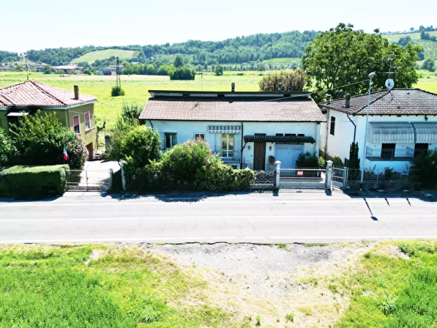 Immagine 2 di Casa indipendente in vendita  a Castell'arquato