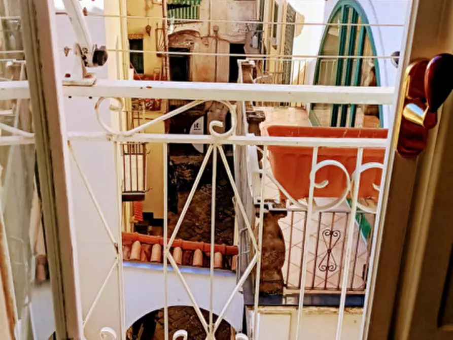 Immagine 13 di Appartamento in vendita  in Via Roma a Salerno