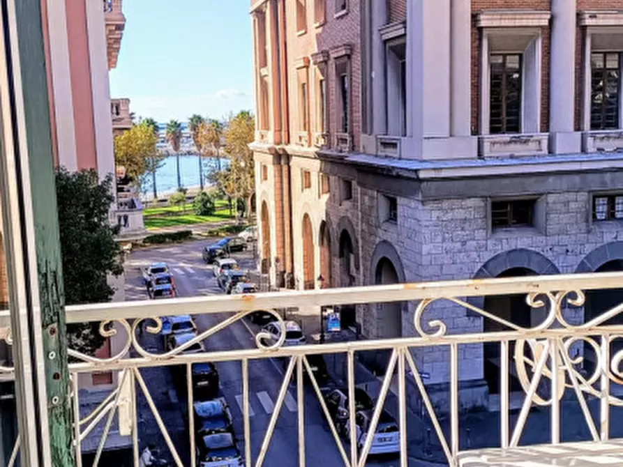 Immagine 14 di Appartamento in vendita  in Via Roma a Salerno