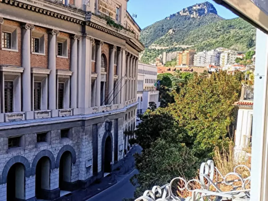 Immagine 27 di Appartamento in vendita  in Via Roma a Salerno