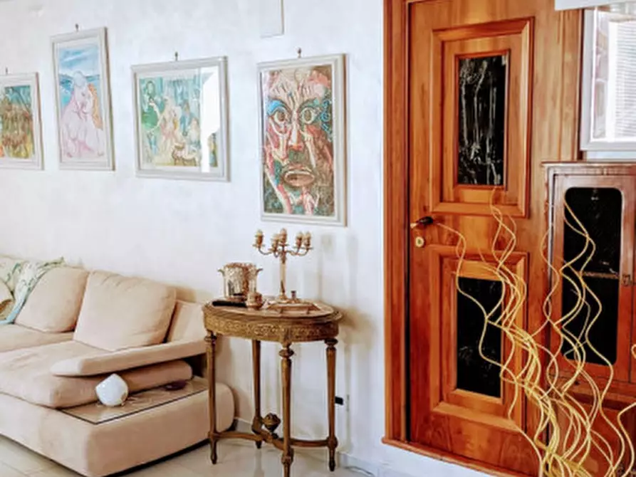 Immagine 28 di Appartamento in vendita  in Via Roma a Salerno