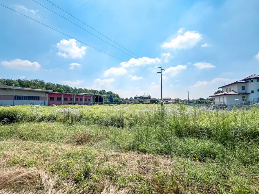 Immagine 1 di Terreno in vendita  in via delle vigne a Suno