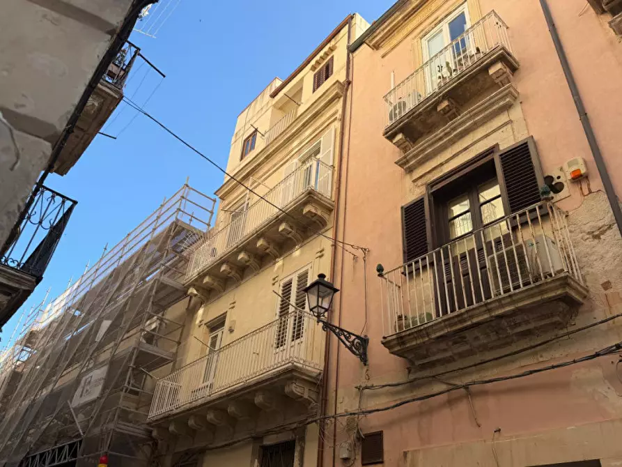 Immagine 2 di Appartamento in vendita  in via castello maniace 24 a Siracusa