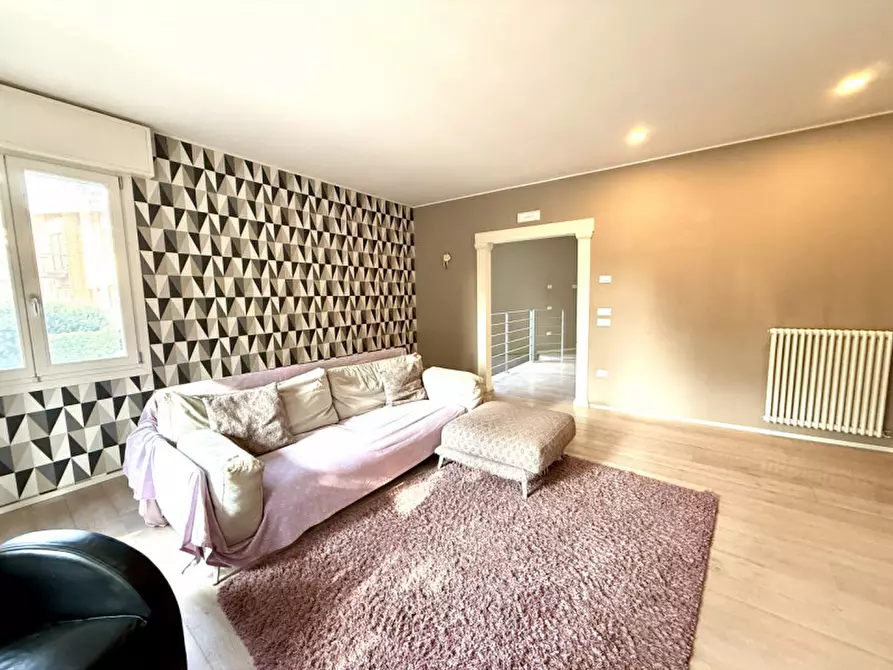 Immagine 1 di Casa bifamiliare in vendita  in via Umago a Padova