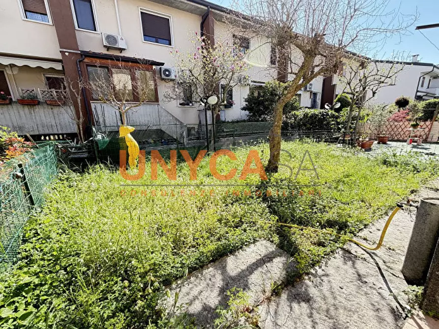 Immagine 4 di Villetta a schiera in vendita  a Verona