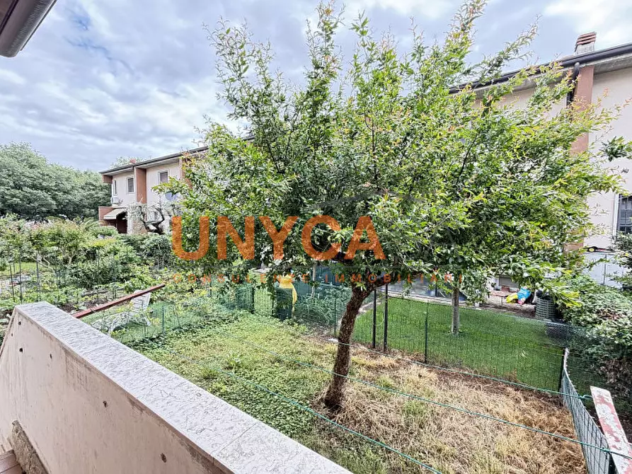 Immagine 6 di Villetta a schiera in vendita  a Verona