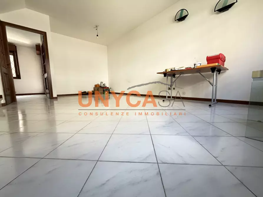 Immagine 15 di Villetta a schiera in vendita  a Verona