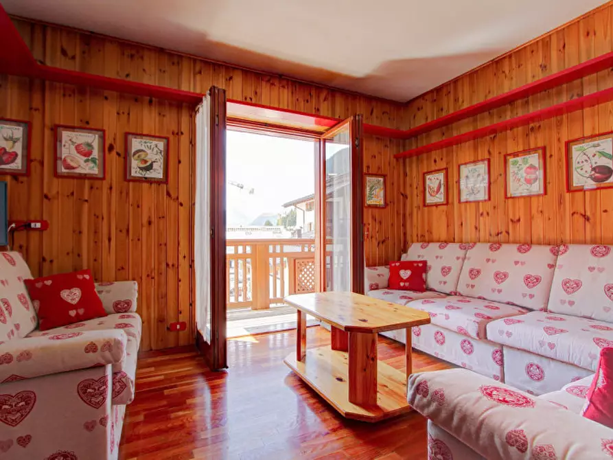 Immagine 4 di Appartamento in vendita  in Via degli Sfulmini a Pinzolo