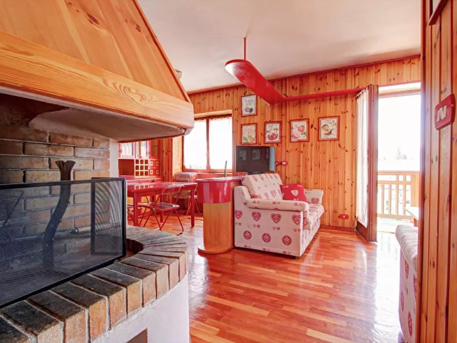 Immagine 5 di Appartamento in vendita  in Via degli Sfulmini a Pinzolo