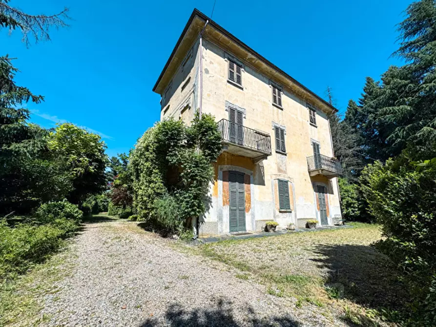 Immagine 1 di Villa in vendita  in via parona 8 a Gozzano