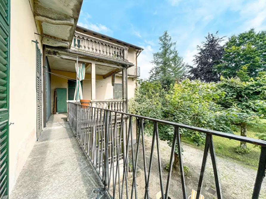 Immagine 23 di Villa in vendita  in via parona 8 a Gozzano