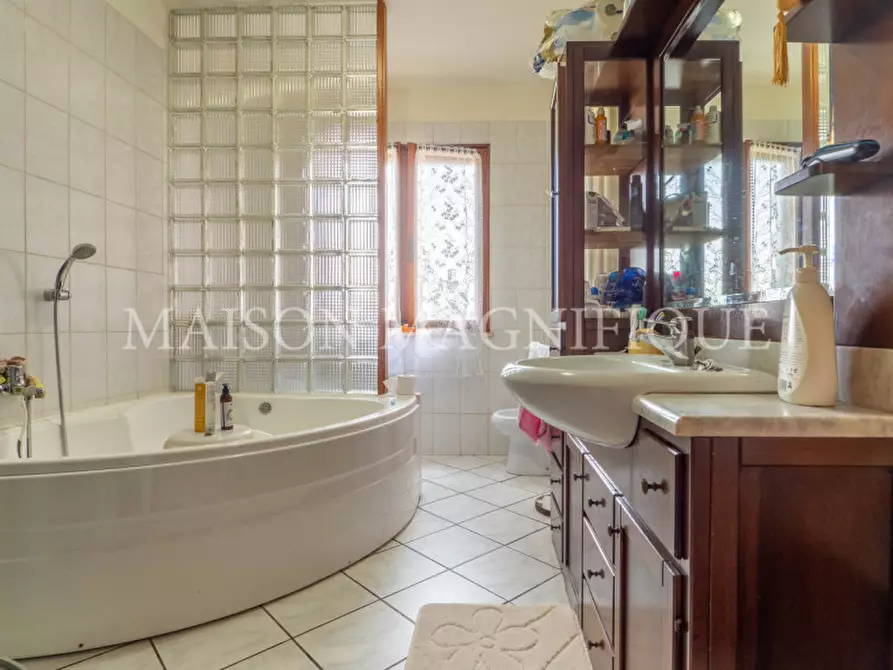 Immagine 54 di Villa in vendita  in Via Signora, 3 a Copparo