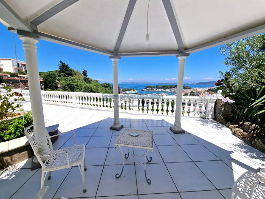 Immagine 3 di Casa quadrifamiliare in vendita  in Via Quercia a Ischia