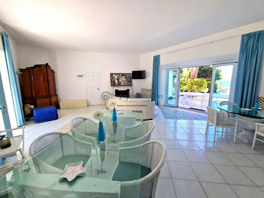 Immagine 8 di Casa quadrifamiliare in vendita  in Via Quercia a Ischia