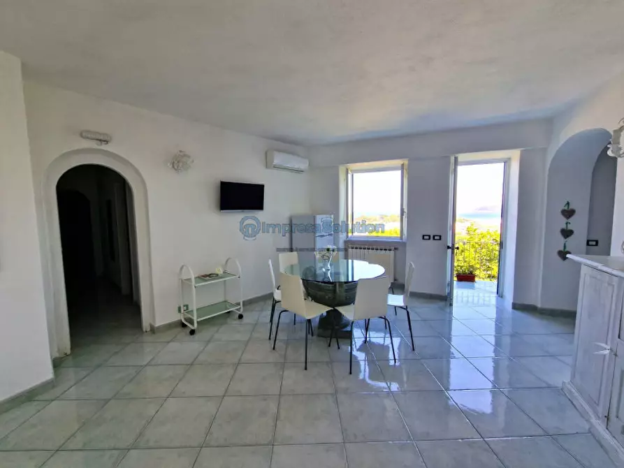 Immagine 12 di Casa quadrifamiliare in vendita  in Via Quercia a Ischia