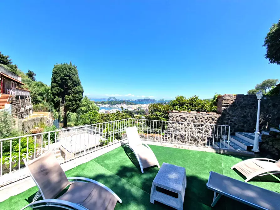 Immagine 25 di Casa quadrifamiliare in vendita  in Via Quercia a Ischia