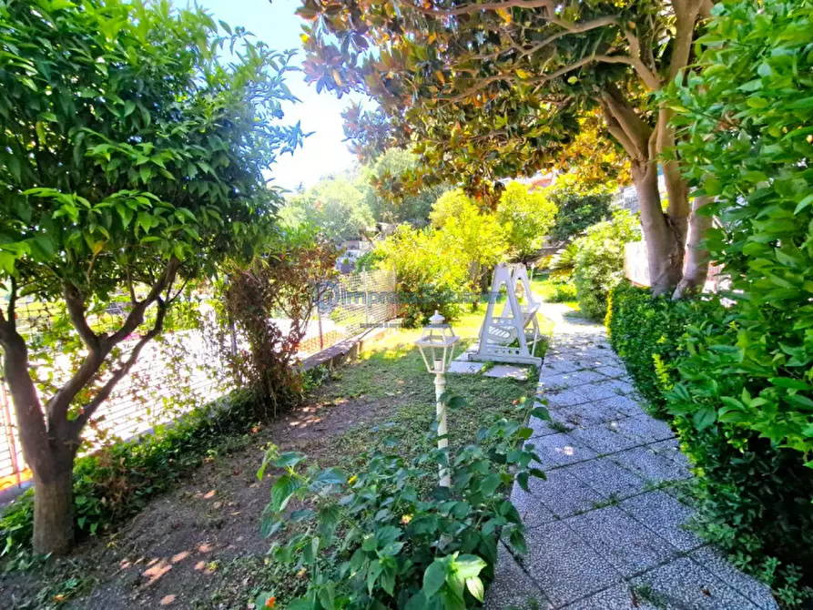 Immagine 28 di Casa quadrifamiliare in vendita  in Via Quercia a Ischia