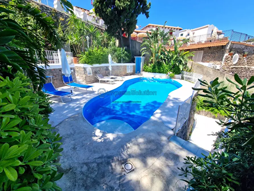 Immagine 37 di Casa quadrifamiliare in vendita  in Via Quercia a Ischia