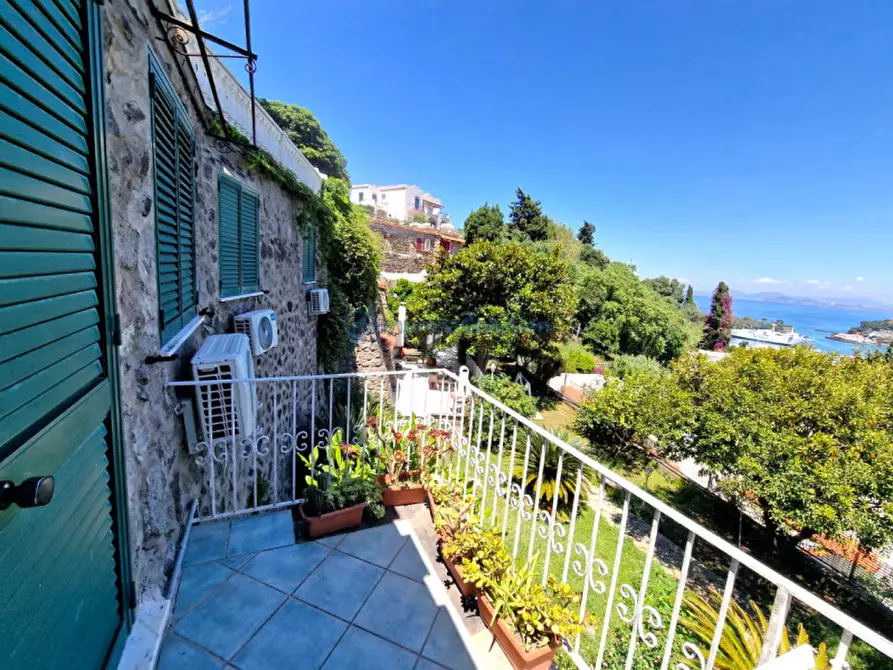 Immagine 39 di Casa quadrifamiliare in vendita  in Via Quercia a Ischia