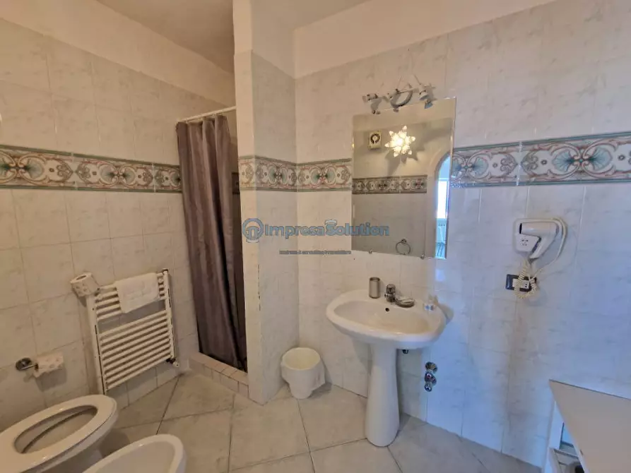 Immagine 49 di Casa quadrifamiliare in vendita  in Via Quercia a Ischia