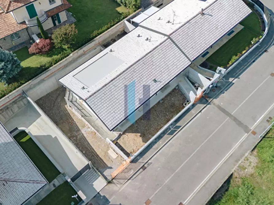 Immagine 14 di Villa in vendita  a Travagliato