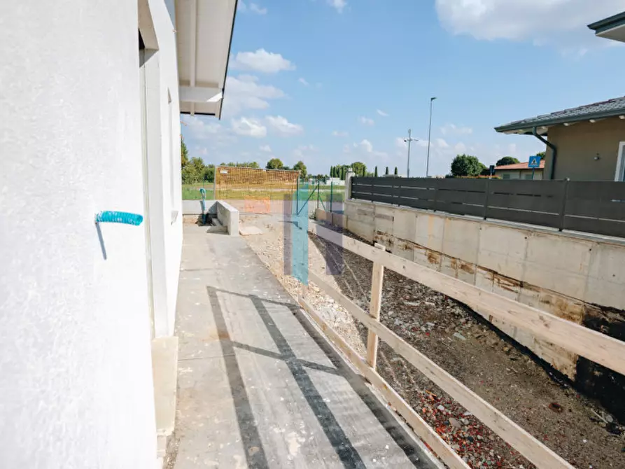 Immagine 19 di Villa in vendita  a Travagliato
