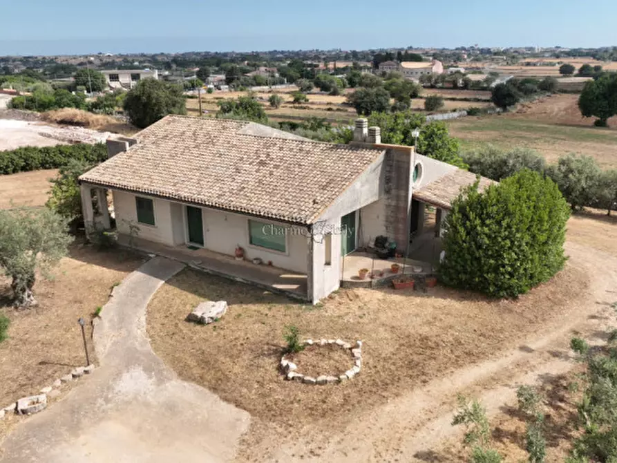 Immagine 38 di Casa indipendente in vendita  a Modica
