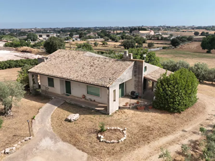 Immagine 39 di Casa indipendente in vendita  a Modica