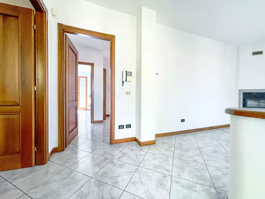 Immagine 6 di Villa in vendita  in via verdi 10 a Gozzano