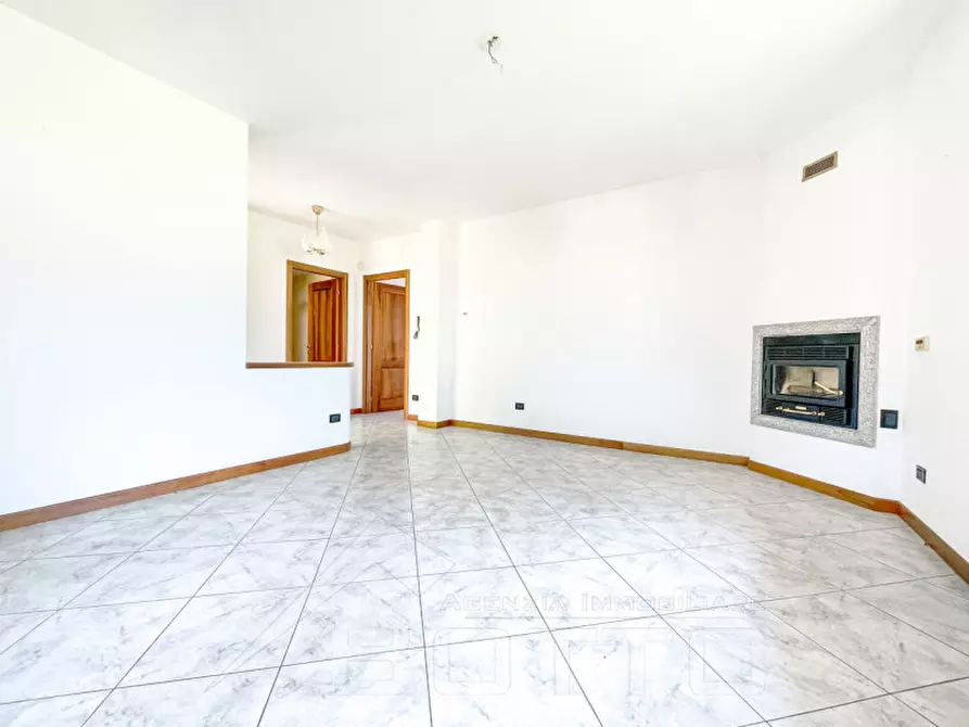 Immagine 8 di Villa in vendita  in via verdi 10 a Gozzano