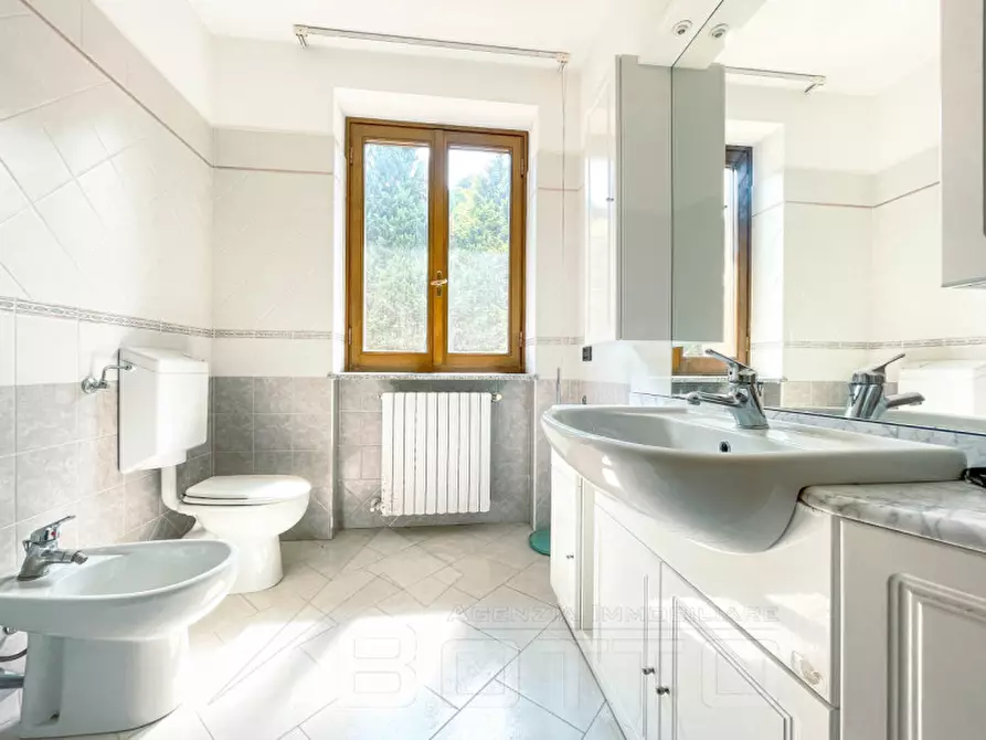 Immagine 13 di Villa in vendita  in via verdi 10 a Gozzano