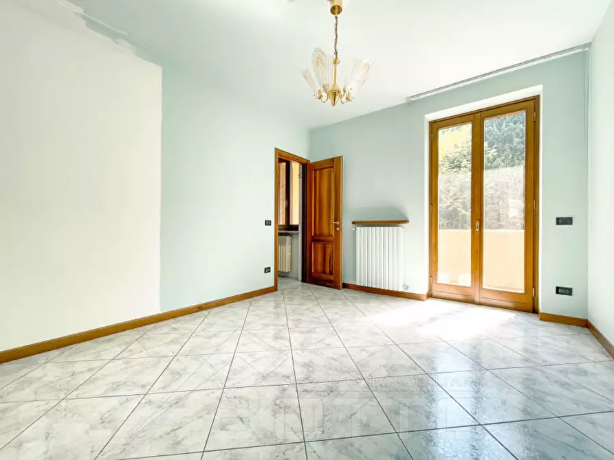 Immagine 14 di Villa in vendita  in via verdi 10 a Gozzano