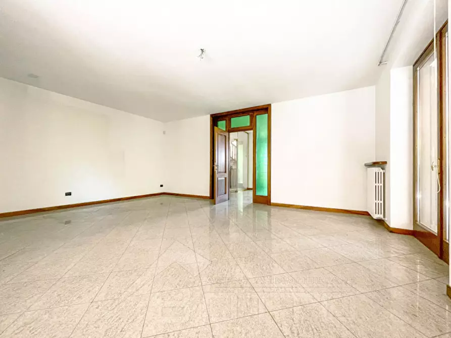 Immagine 23 di Villa in vendita  in via verdi 10 a Gozzano