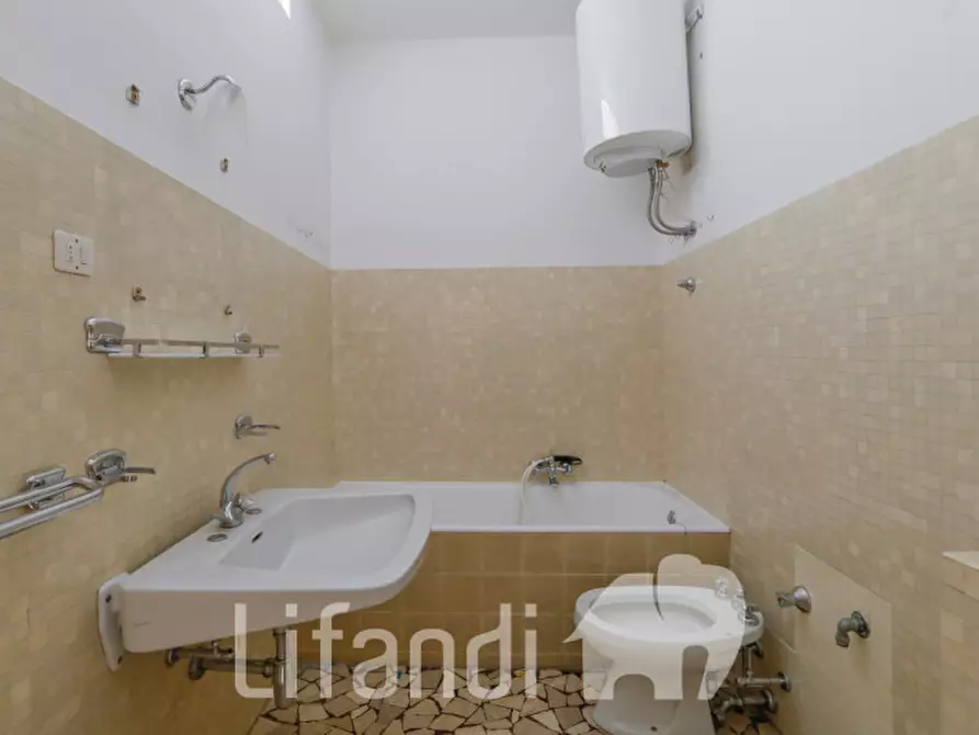 Immagine 12 di Appartamento in vendita  in via carducci a Bolzano